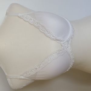 White Feathers Natori Bra 32DD